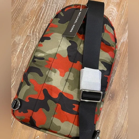 Michael Kors Mens Kent Camouflage Spice Orange Slingpack Bag NWT - Picture 4 of 4